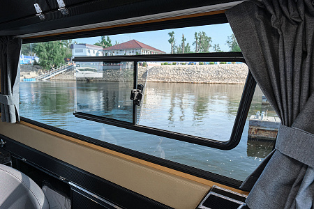 Катер Swift Chaser 780 CSR